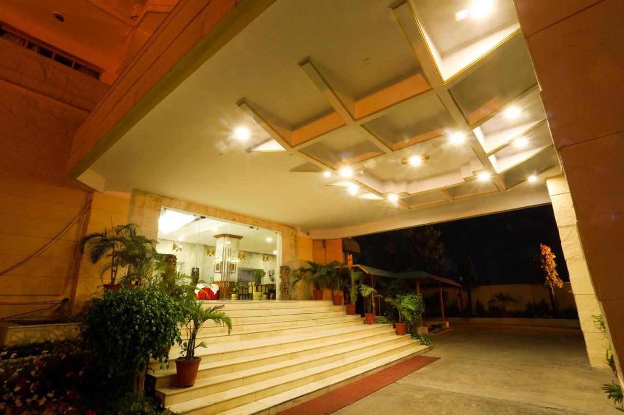 Classic Residency Haridwar Bagian luar foto