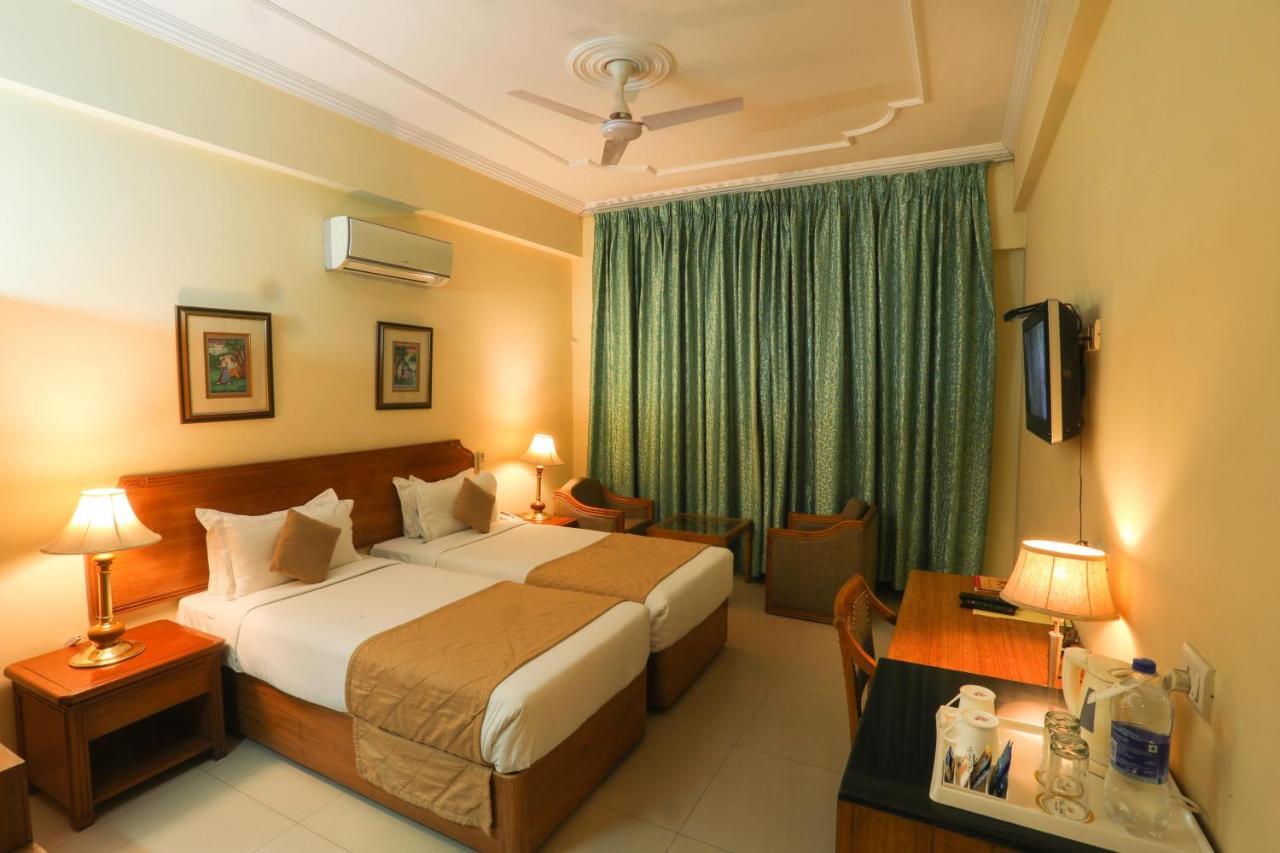 Classic Residency Haridwar Bagian luar foto